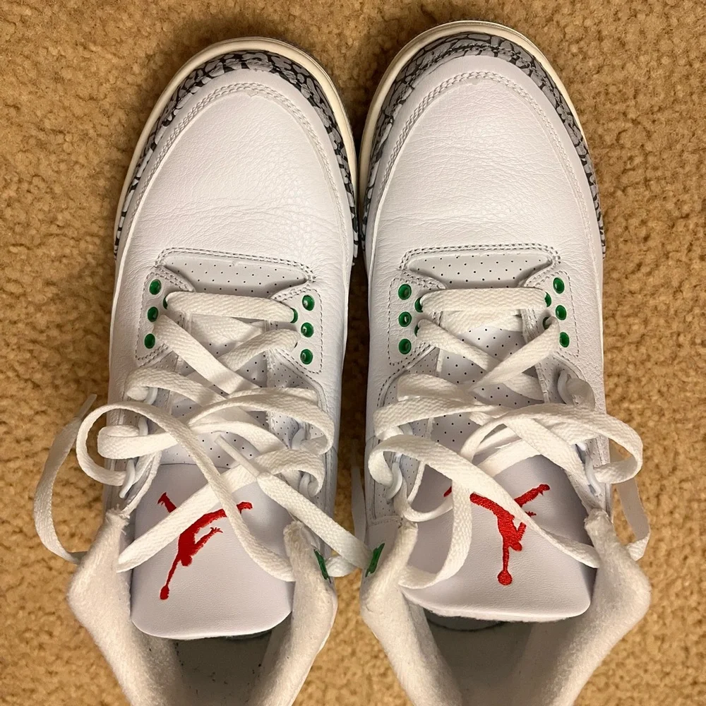 Women's Air Jordan 3 Retro "Lucky Green - Picture 6 of 9